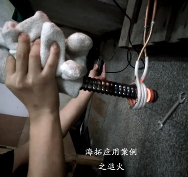 高頻加熱機對螺紋鋼感應(yīng)加熱退火試樣打樣視頻