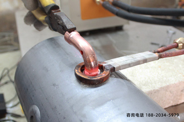 感應(yīng)加熱焊機設(shè)備
