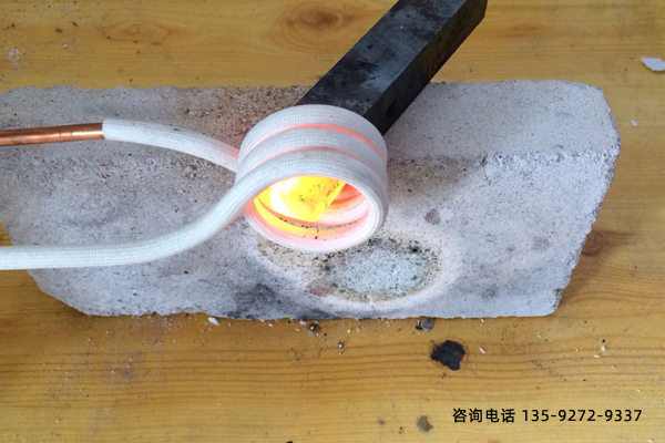 全自動高頻焊接機(jī)圖片