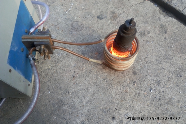 小型淬火機(jī)床.jpg