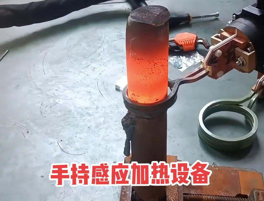 手持式高頻加熱機(jī)與普通款高頻加熱機(jī)在多個(gè)方面存在明