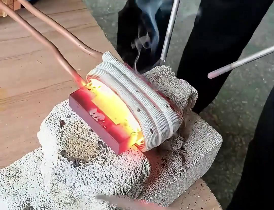 高頻焊機(jī)可以適用于各種金屬材料的焊接，包括鎢鋼合金等難焊材料