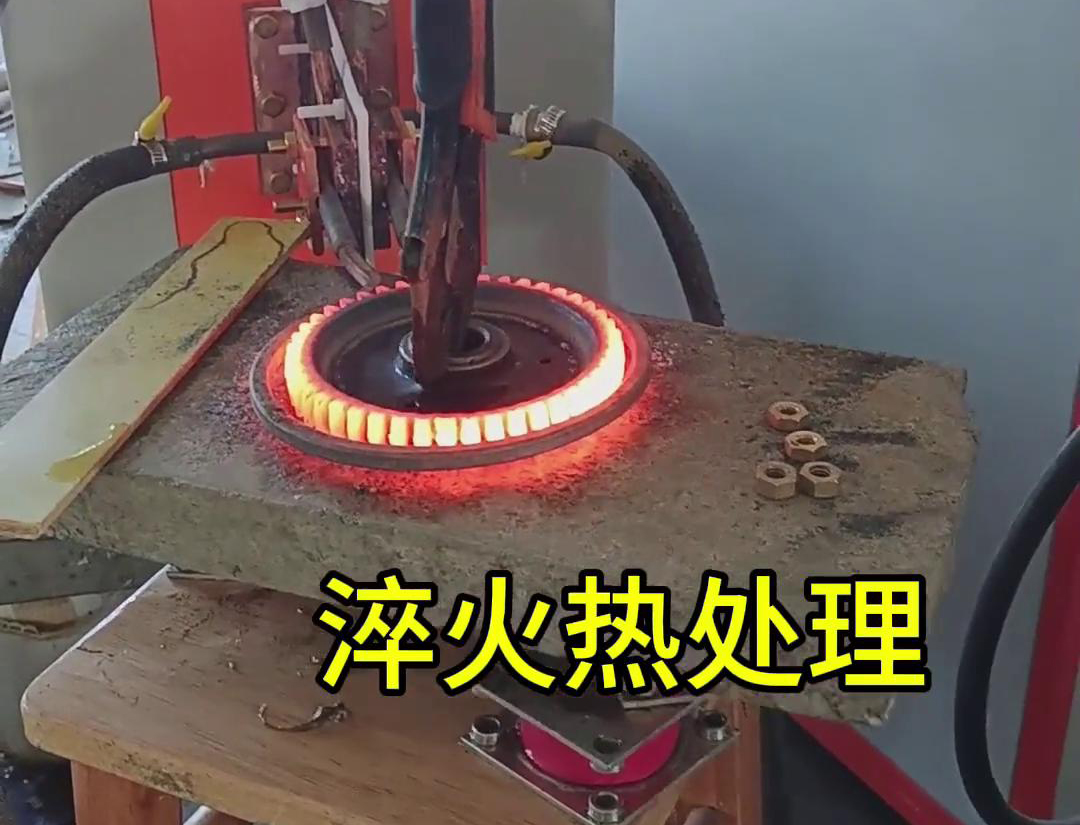 海拓高頻淬火機(jī)床:齒輪淬火加工的卓越之選(圖3) 海拓高頻淬火機(jī)床:齒輪淬火加工的卓越之選(圖3)