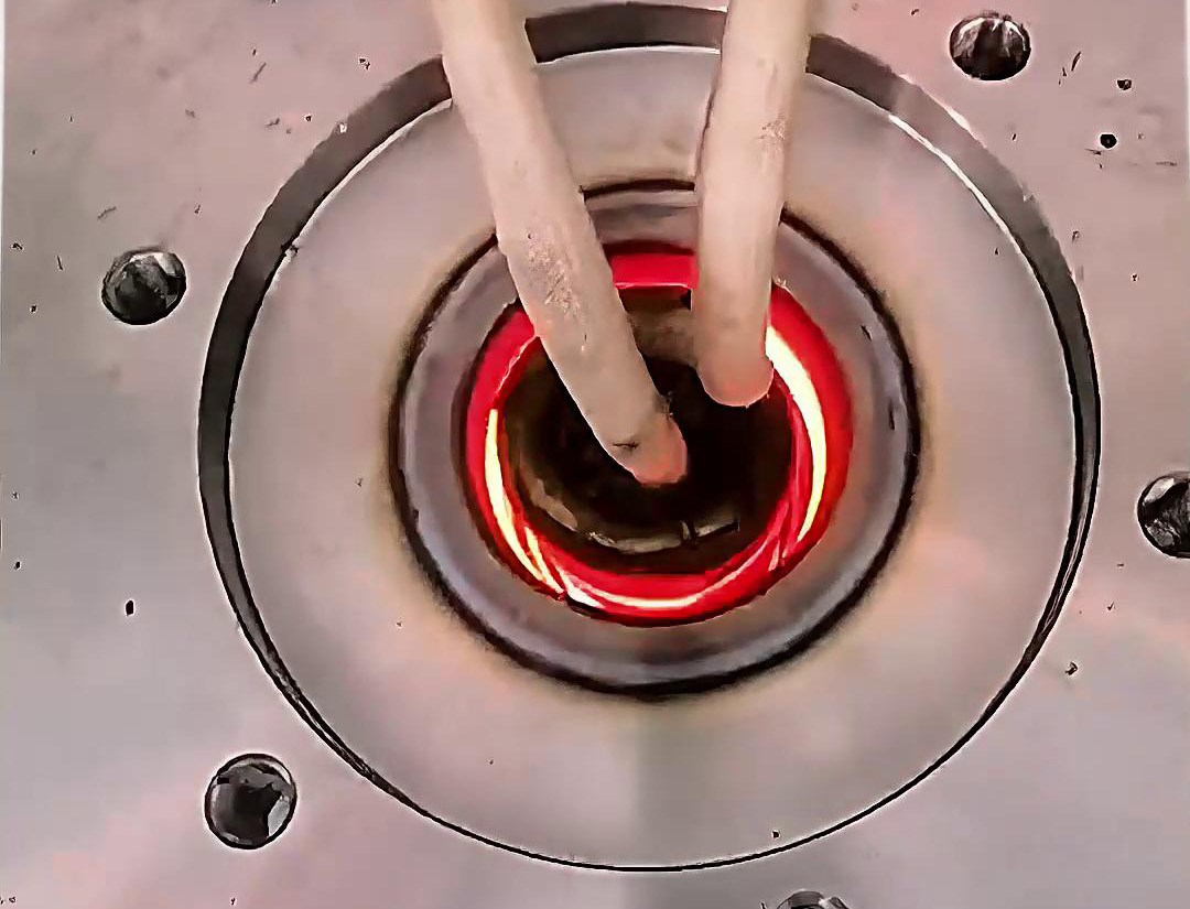 海拓超高頻加熱機(jī),內(nèi)孔加熱的顛覆者(圖2) 海拓超高頻加熱機(jī),內(nèi)孔加熱的顛覆者(圖2)