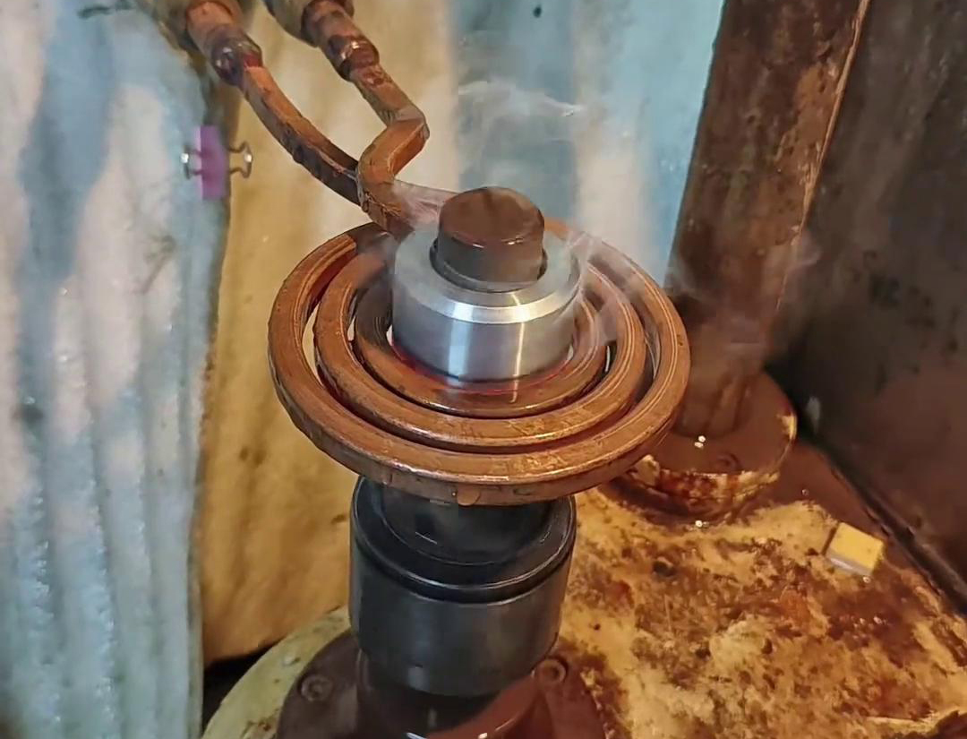 高頻淬火機(jī)床對(duì)滾輪的淬火熱處理