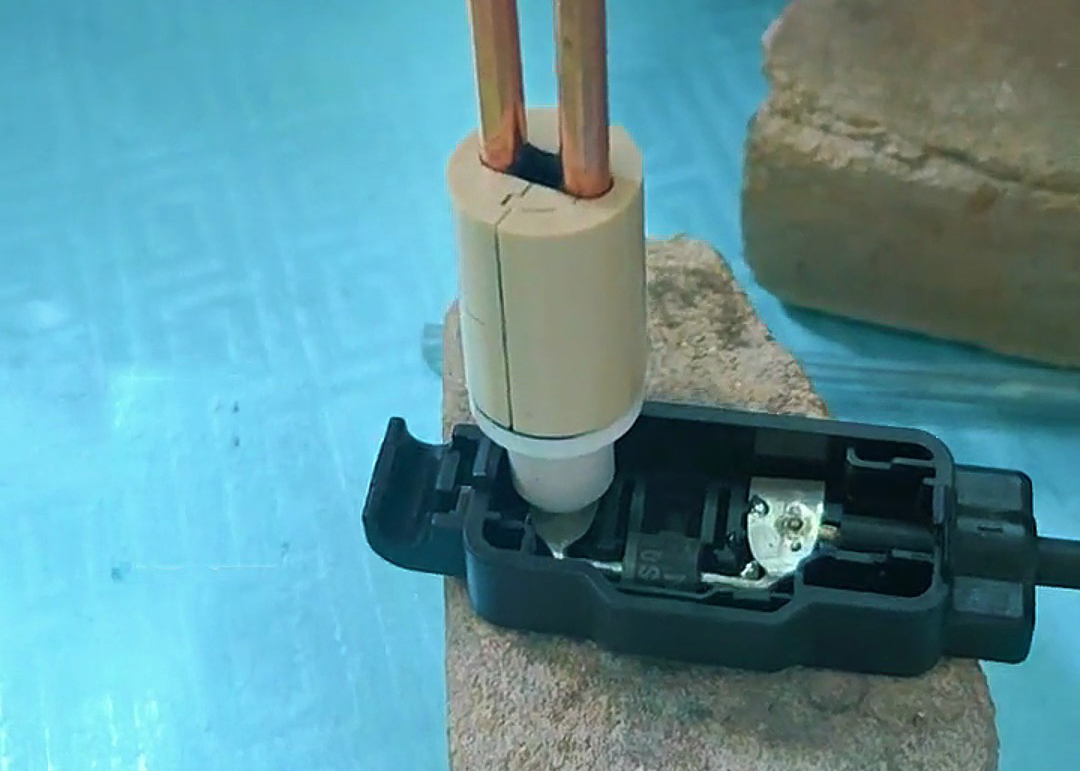 海拓超高頻焊接機(jī)：光伏接線盒錫焊的品質(zhì)之選