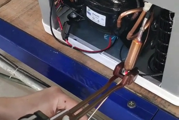 空調(diào)冰箱壓縮機銅管焊接用高頻焊機