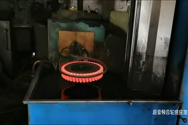 數(shù)控淬火機(jī)床，高頻齒輪淬火設(shè)備