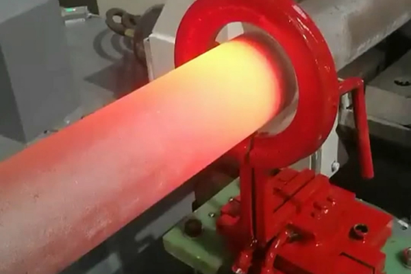 軋鋼中頻加熱爐廣泛應(yīng)用于淬火、機(jī)械設(shè)備熱處理等各行各業(yè)(圖2)